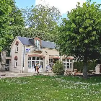 Photo de Office de Tourisme de L'Isle Adam, la Vallée de l'Oise et les Trois Forêts
