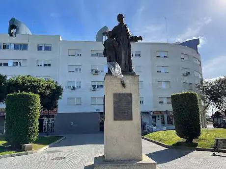 Monumento a San Juan Bosco