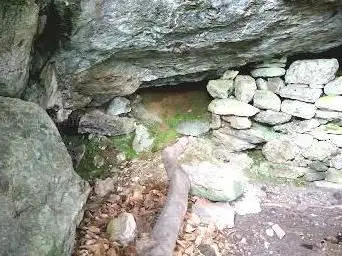 Abri sous roche - l'Oriu de Piscia di l'Onda
