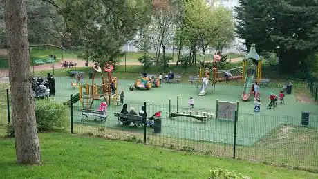 Photo de Aire de jeux pour enfants