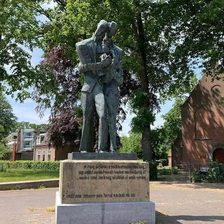 Theo & Vincent van Gogh Monument