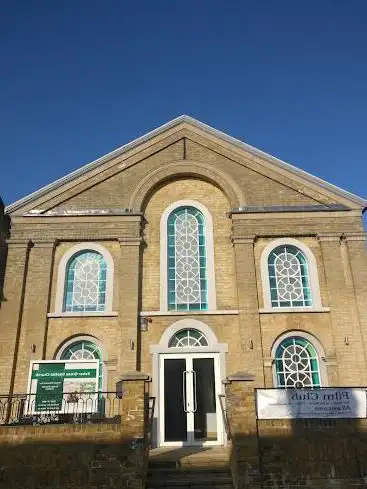 Photo de Esher Green Baptist Church