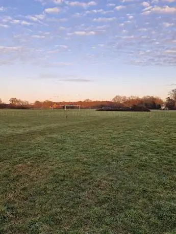 Photo de Finches Field