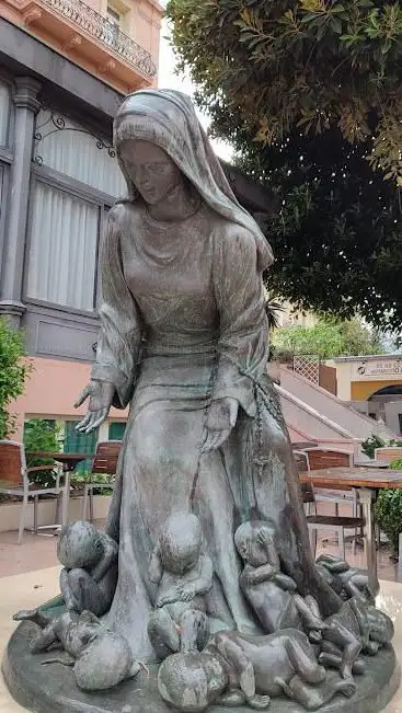 Sculpture Notre-Dame des Innocents