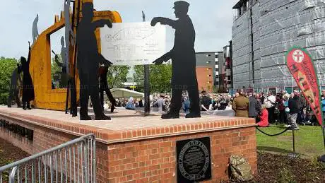 Photo de Lincoln Tank Memorial