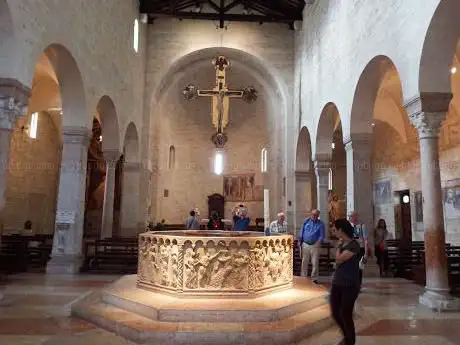 Photo de Église San Giovanni in Fonte
