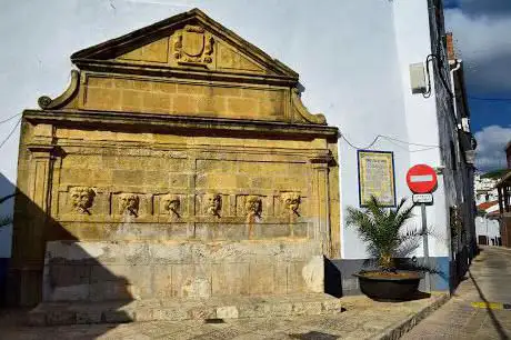 Photo de Fuente de los Seis Caños