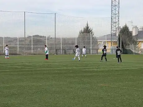 Photo de Campo de fútbol La Dehesa de Quijorna
