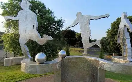 Photo de Derby's Baseball Ground Sculpture (on the site of the former Baseball Ground. D.C.F.C.)