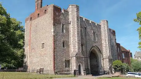 Photo de St Albans Abbey Gatehouse