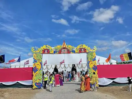 Photo de BAPS Shri Swaminarayan Mandir  Paris