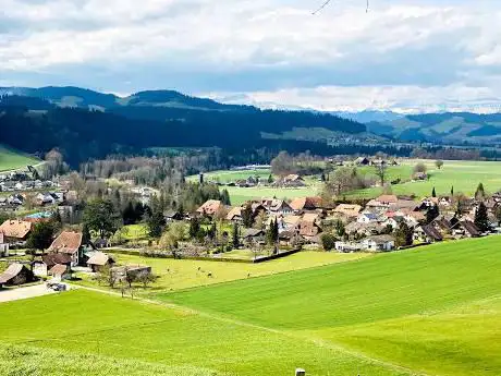 Photo de Bänkli mit Aussicht über Lützelflüh
