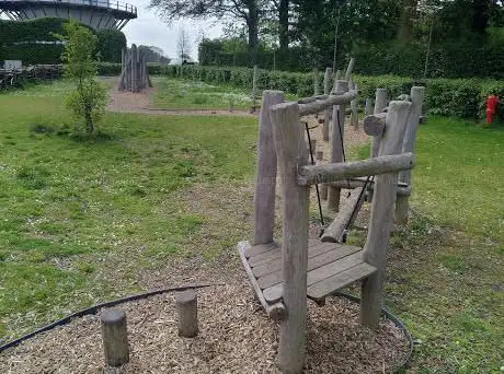 Speelplein Jef Van Hoofplein 2