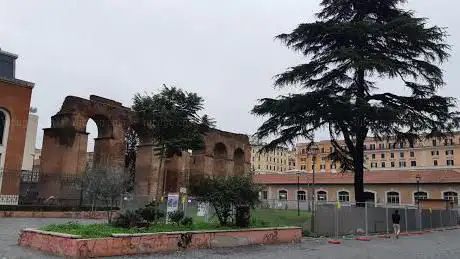 Area verde piazza Pepe
