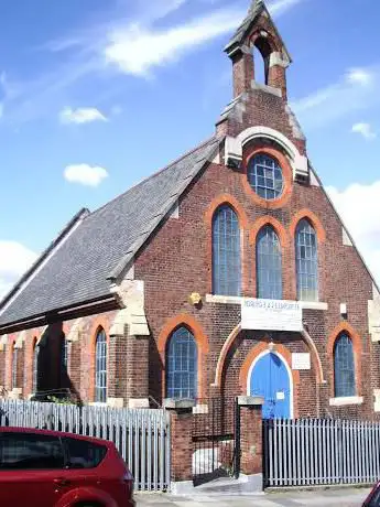 Photo de Saint Michael's Cherubim and Seraphim Church Plumstead