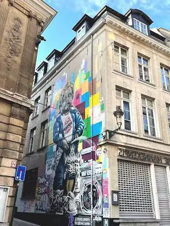 Garde Robe Manneken Pis