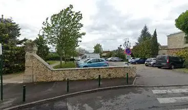 De Servon à Mandres les Roses