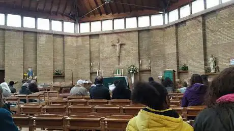 Photo de Holy Family Catholic Church