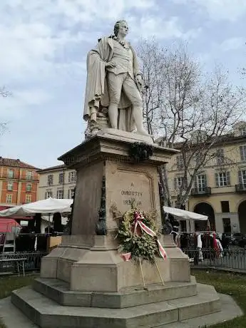 Photo de Monument to Vittorio Alfieri