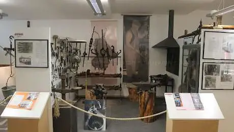 Museo degli attrezzi agricoli e artigiani della comunità di Canezza Portolo