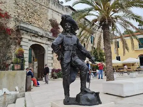 Statua del Corsaro Nero