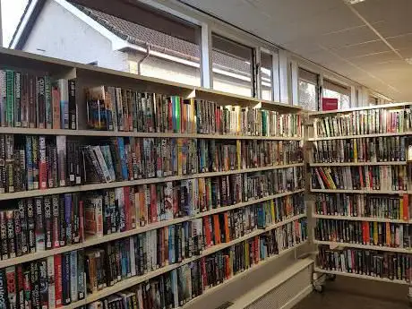 Photo de Balloch Library