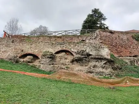 Resti del castello di Mirafiori