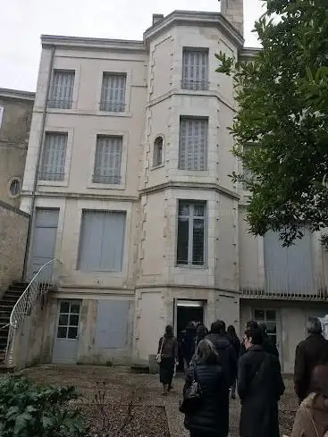 Photo de Centre d'Art Contemporain Photographique - Villa Pérochon (CACP)