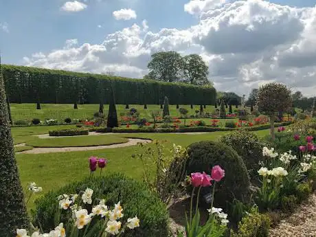 Photo de Rose Garden Hampton Palace