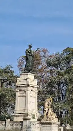 Photo de Monument to Virgilio