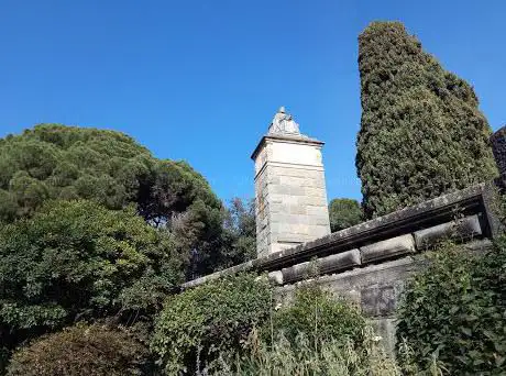 Monument al cardenal Vives i Tutó
