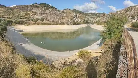 Photo de Lago Artificiale Vena