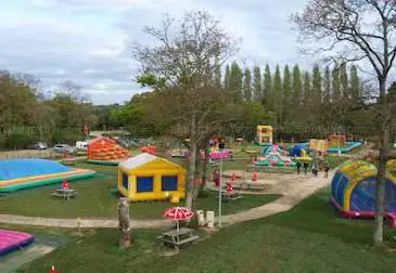 Parc de Loisirs OH BONHEUR DES GOSSES, structures gonflable, karting a pédales, paintball, airsoft, location de structure gonflables, location barnum piur événements, privatisation parc, snack, bar, vente a emporte, enterrement de vie.............