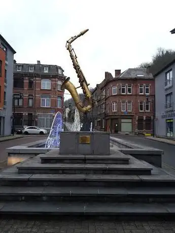 Saxophone Monument