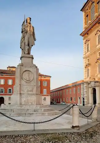 Photo de Monumento a Ciro Menotti