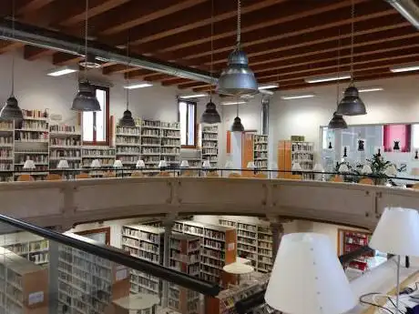 Photo de Biblioteca Comunale di Oriago