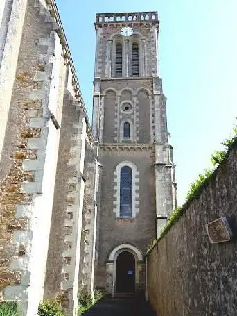 Photo de Tour de l'église Saint-Pierre