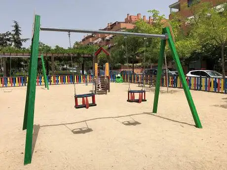 Photo de Ãrea infantil de juegos (Paseo de Valdelasfuentes)