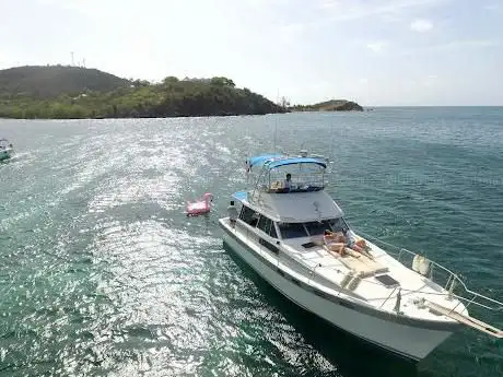Photo de Antigua Day Charters