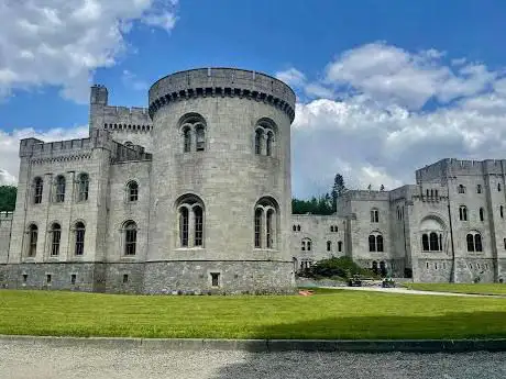 Photo de Gilford Castle