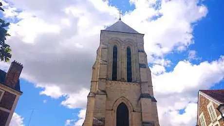 Cathédrale Saint-Spire