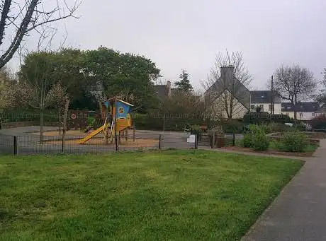 Bobby Sand Garden