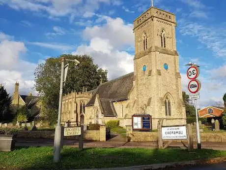 Photo de Saint John the Evangelist Lemsford