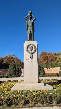 Photo de Monument à Jacinto Benavente