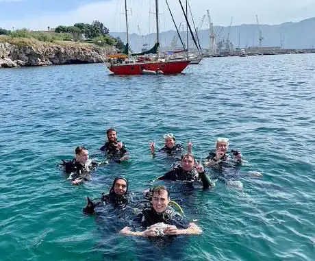 Photo de Bluedaloo Diving School PADI 5 Star Resort