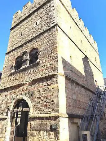 Photo de Frankenturm Trier (Historisches Gebäude)