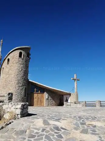 Photo de Ermita de la Virgen de la Cabeza