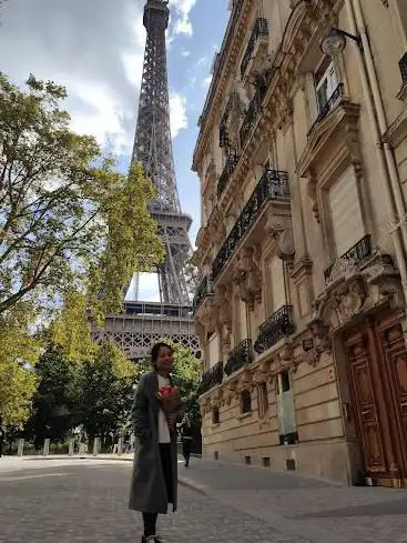 Intersection for Effiel tower