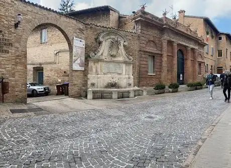 Photo de Casa Natale di Raffaello