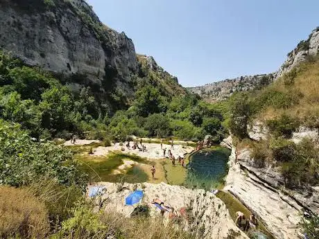 Photo de Eloro District: Carrubella Entrance Cava Grande Canyon